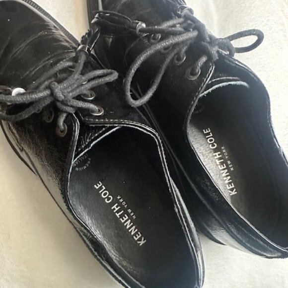 Kenneth Cole Women's Annie Menswear Styled Oxford Flat - 8 - Picture 2 of 5